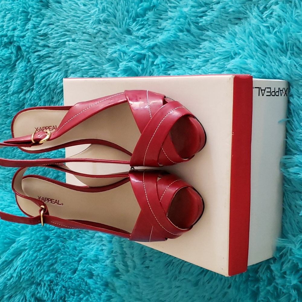 NEW X-Appeal red sling-back heels 👠